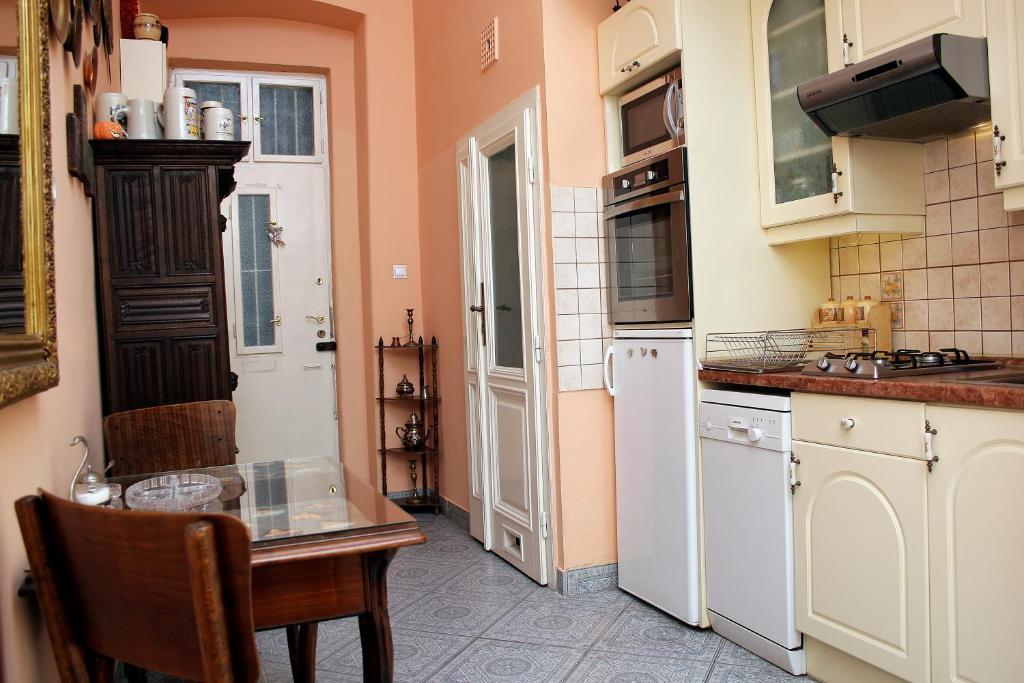 Budapest Tourist Apartments - Jozsef Koerut Room photo